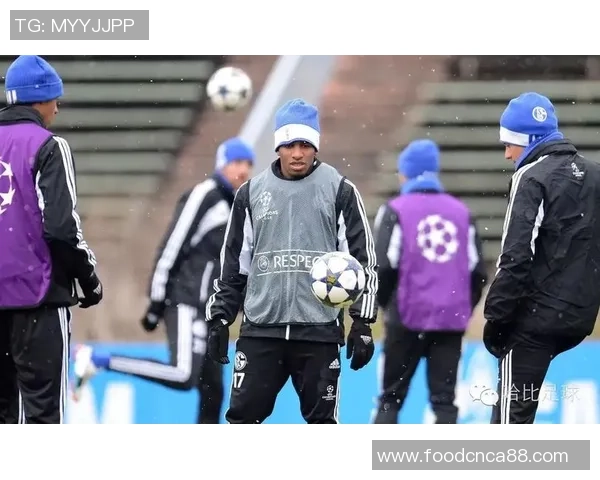 冬季足球袜子推荐保暖舒适助力运动表现提升的最佳选择 冬季足球袜子推荐保暖舒适助力运动表现提升的最佳选择