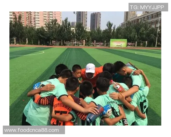 犀浦足球：激情与梦想交织的绿茵场上演绎青春的奋斗与荣耀